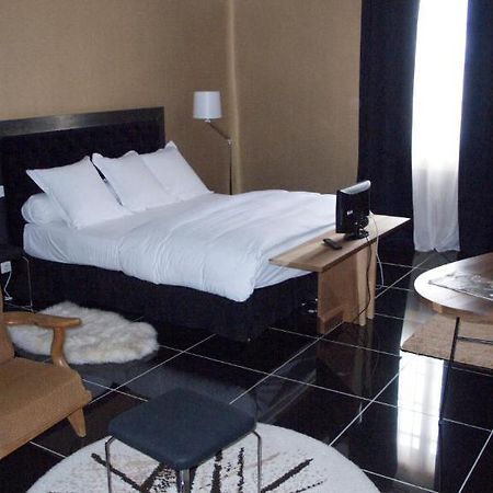 Hotel Saint Trophime アルル 部屋 写真