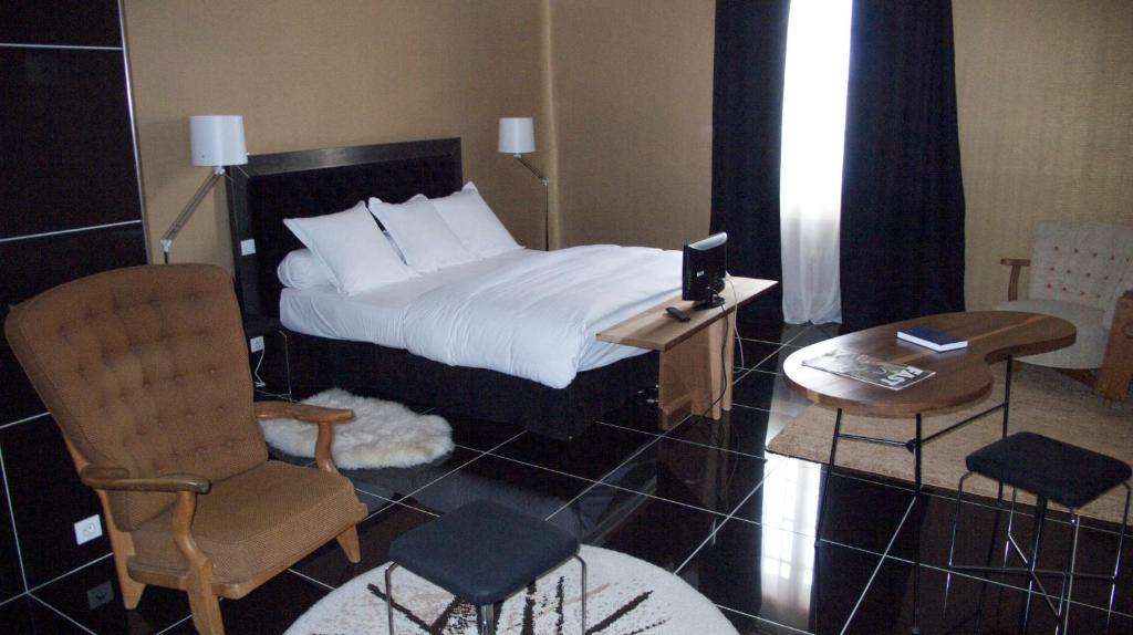 Hotel Saint Trophime アルル 部屋 写真
