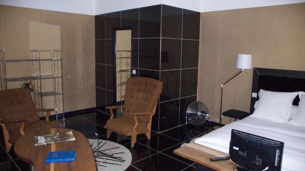 Hotel Saint Trophime アルル 部屋 写真